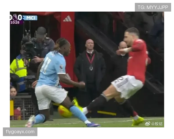 世界杯争议判罚频发 裁判尺度与VAR使用引多方关注